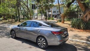 nissan-sentra-2026-mostra-consistencia-no-segmento-de-sedas-medios-sergio-dias-3