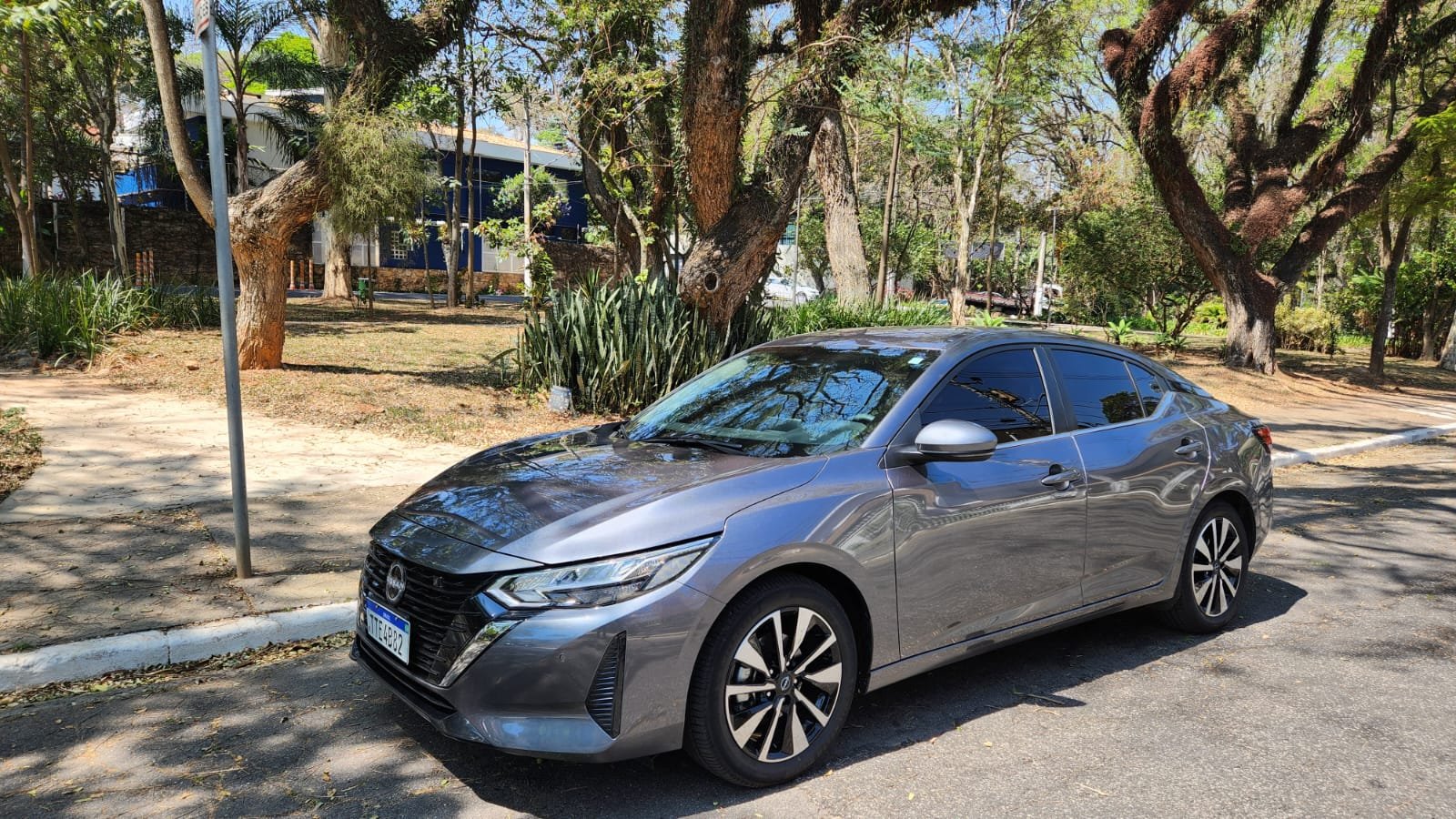 nissan-sentra-2026-mostra-consistencia-no-segmento-de-sedas-medios-sergio-dias-4