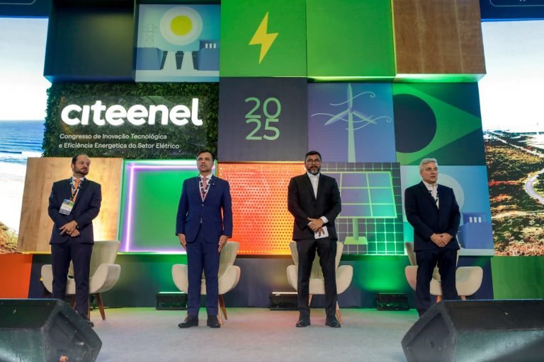 secom-evento-aneel-foto4-alex-pazuello-768x512