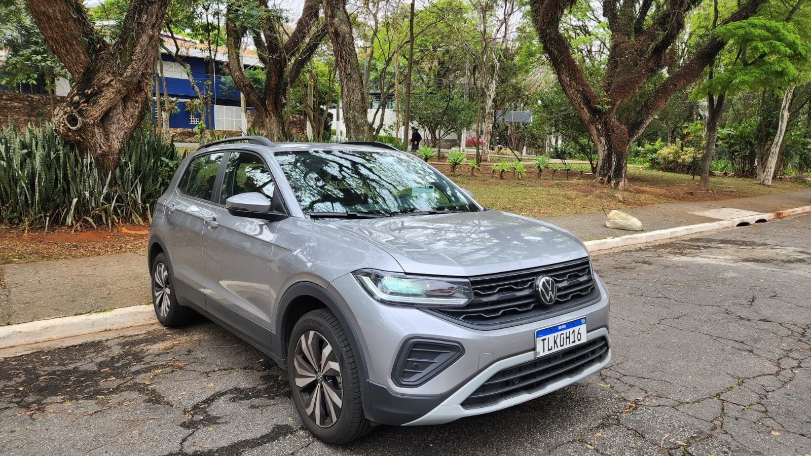 volkswagen-t-cross-2026-mostra-forca-e-lidera-segmento-no-mercado-brasileiro-sergio-dias-27