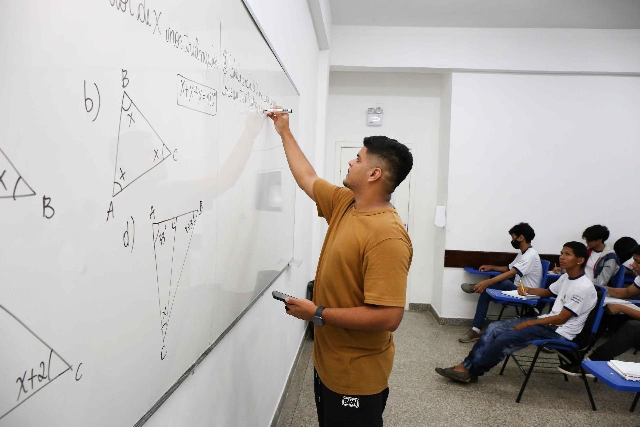 secretaria-de-educacao-convoca