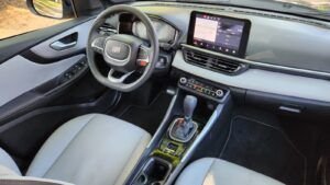 fiat-fastback-hybrid-2026-combina-eficiencia-e-praticidade-em-diferentes-cenarios-sergio-dias-2