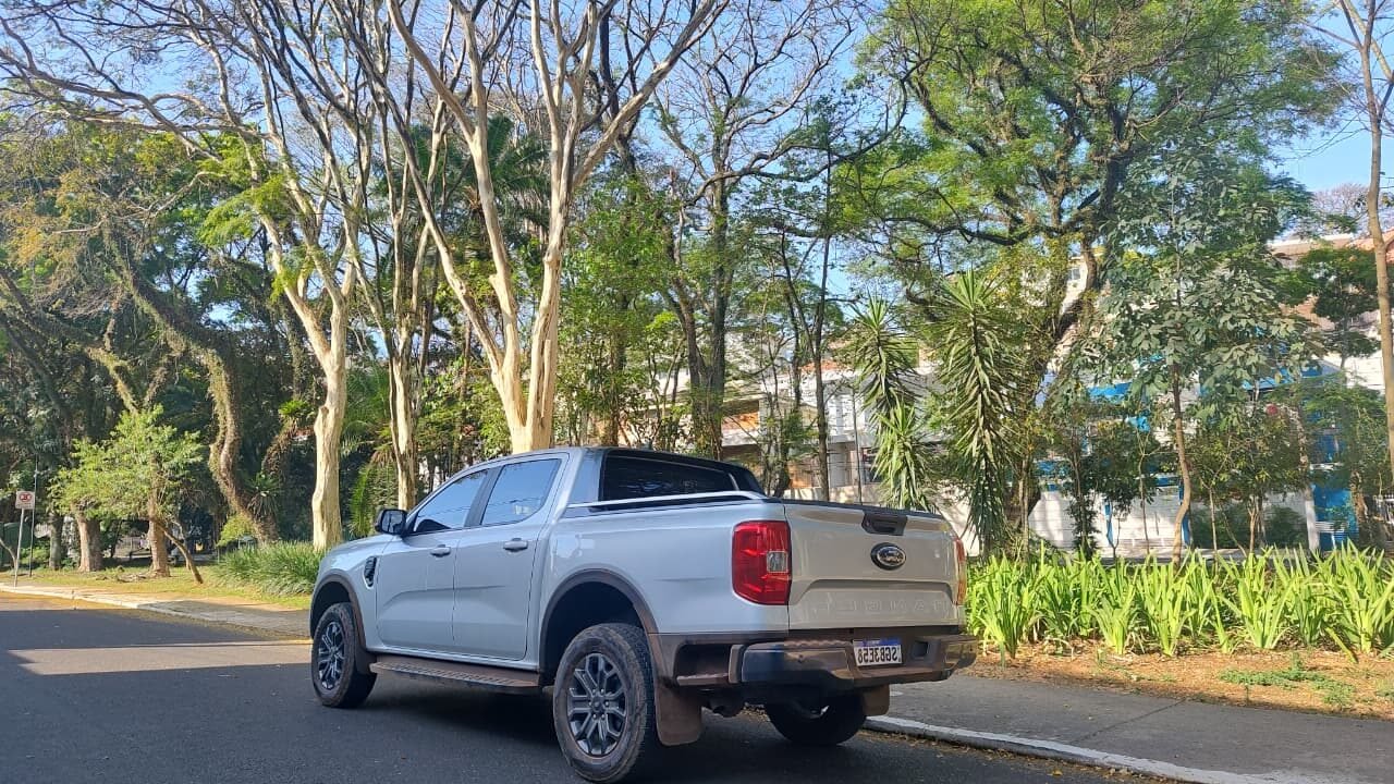 ford-ranger-black-2026-mostra-equilibrio-entre-robustez-e-eficiencia-mateus-dias-2