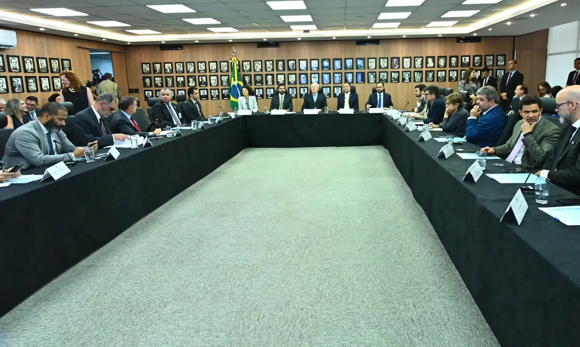 reuniao_com_as_associacoes_de_bebidas_destiladas