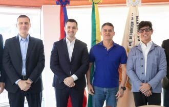 Prefeito David Almeida se reúne com Record Nacional e Igreja Universal para ampliar parcerias em Manaus