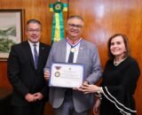 colar-do-merito-flavio-dino-scaled