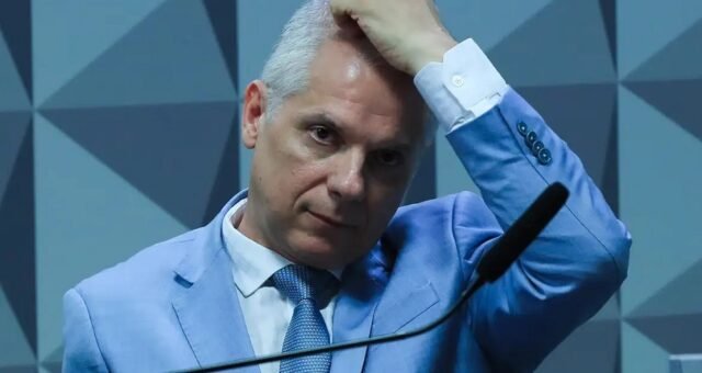 ex-presidente-do-inss-e-preso-