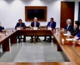 omar-aziz-reune-bancada-do-ama