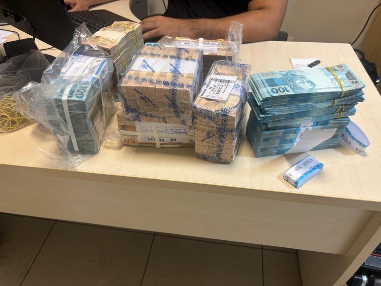 pf-apreende-mais-de-r-11-milha