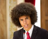 Deputado do PR filmado em briga de rua diz que sofreu racismo