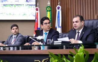 Roberto Cidade comanda votação que aprovou a LOA 2026, com orçamento superior a R$ 38 bilhões
