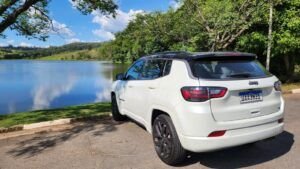 jeep-compass-se-reorganiza-e-mantem-disputa-direta-no-segmento-de-suvs-medios-sergio-dias-11