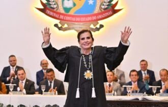 posse-conselheira-yara-amazonia-lins-tce-am-foto-joel-arthus-scaled