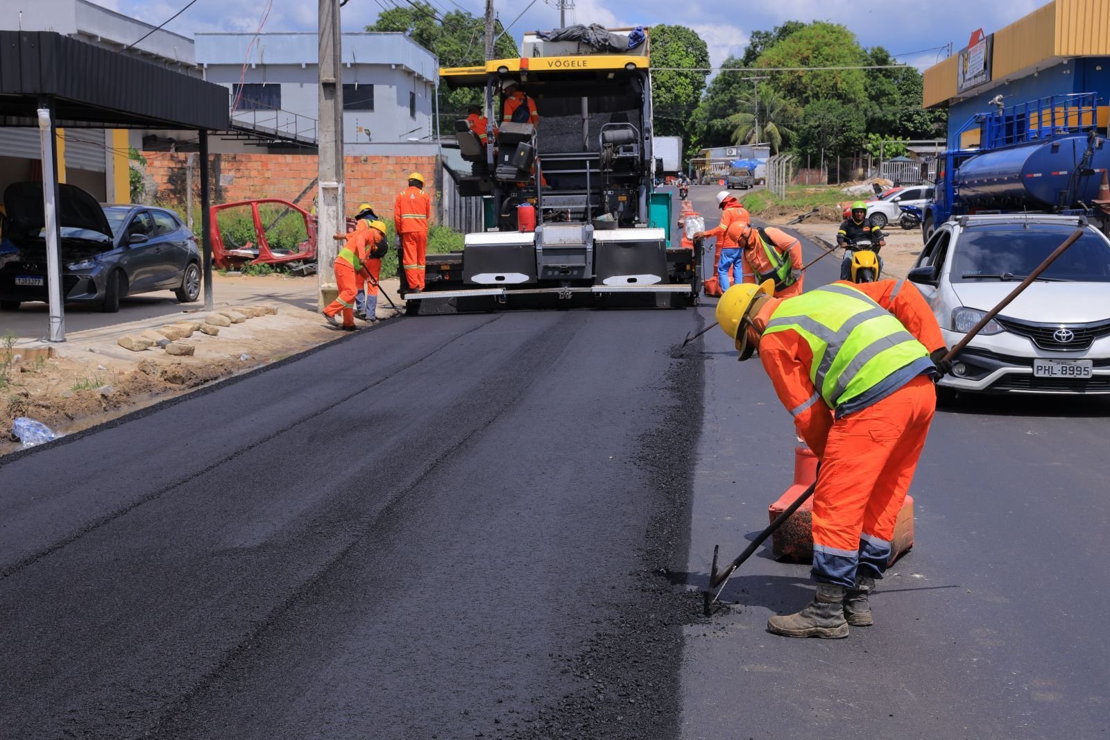 prefeitura-de-manaus-intensifica-servico-de-recapeamento-na-comunidade-parque-das-tribos