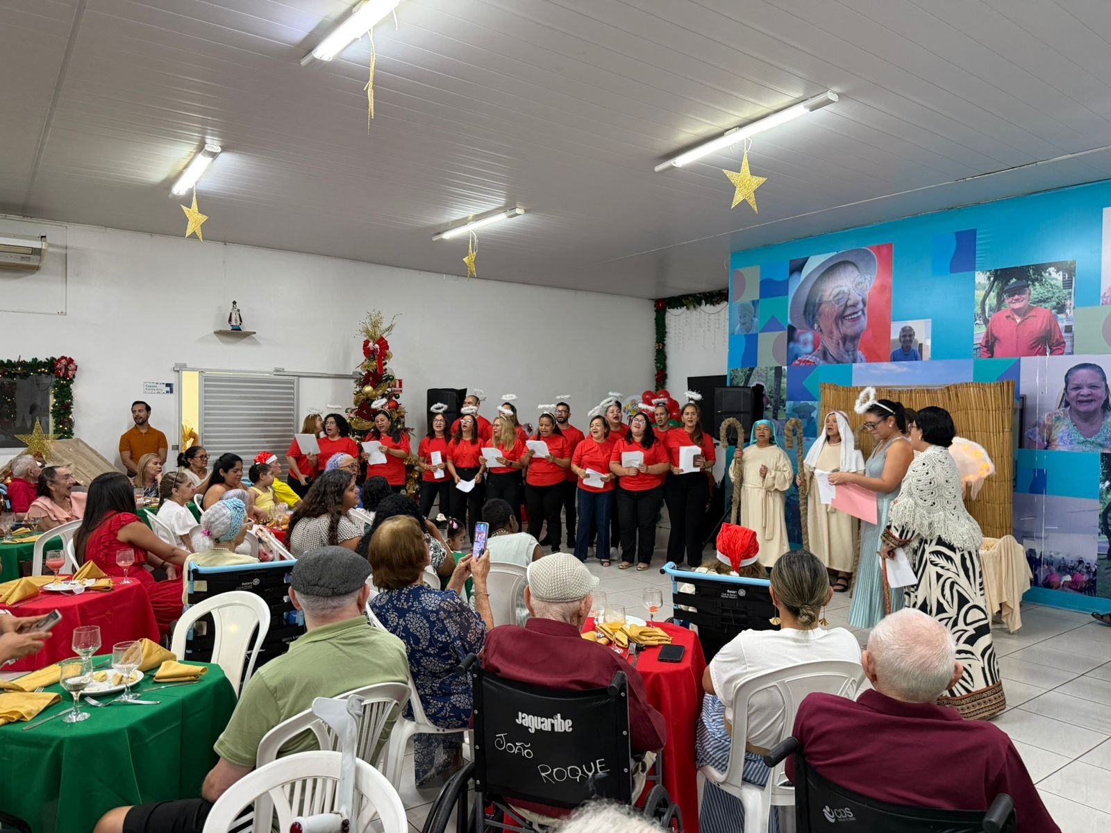prefeitura-de-manaus-promove-tradicional-evento-de-natal-com-residentes-da-fdt