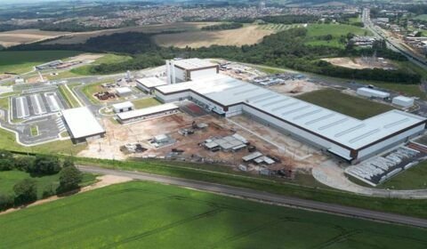 ambev-inaugura-fabrica-de-vidr