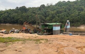 pf-e-pm-apreendem-embarcacoes-