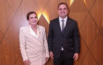 roberto-cidade-prestigia-cerim