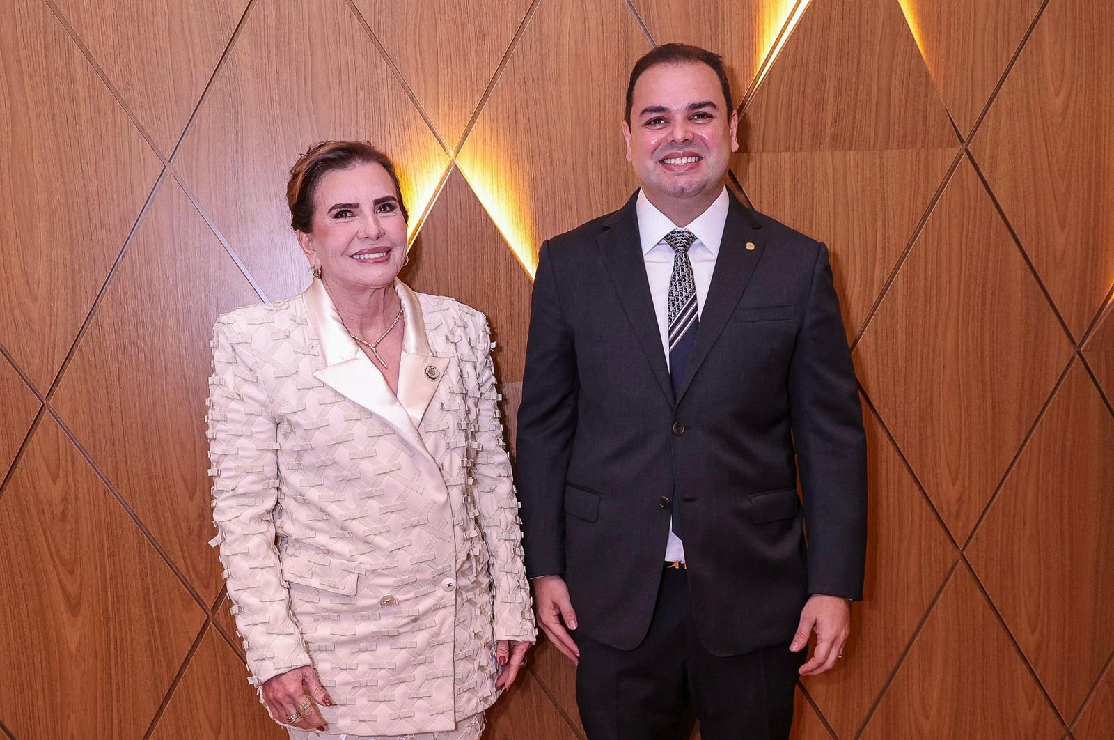 roberto-cidade-prestigia-cerim