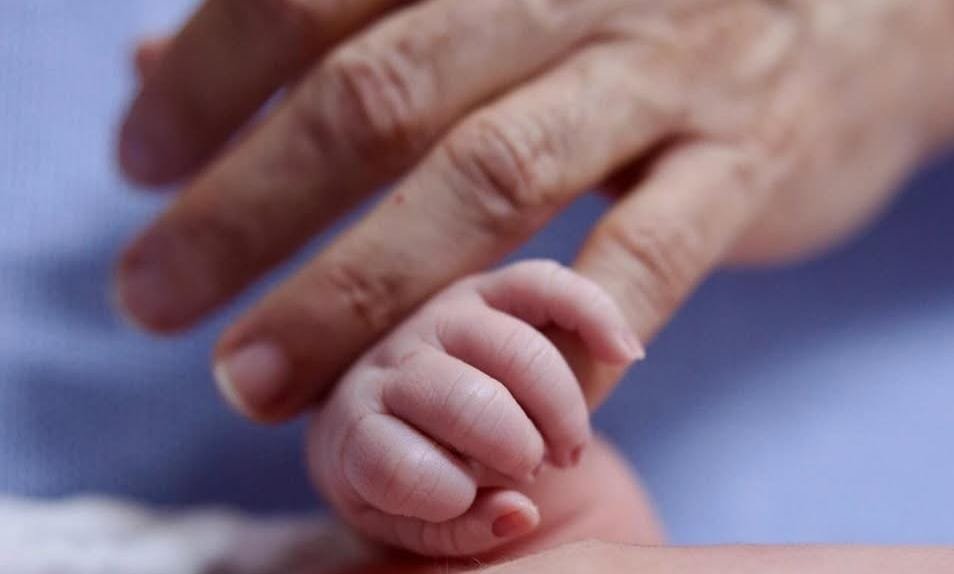 morre-filho-recem-nascido-do-p