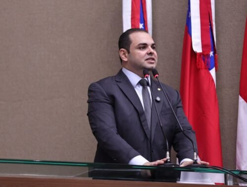 Presidente Roberto Cidade celebra promulgação de lei que agiliza licenças ambientais para a pavimentação BR-319