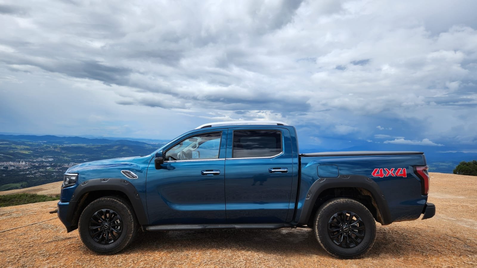 foton-tunland-v9-entra-no-jogo-das-picapes-medias-com-proposta-hibrida-mateus-dias-e-sergio-dias-31