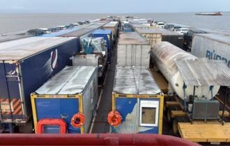 Carreta Digital navega pelo Rio Amazonas e leva qualificação profissional gratuita a Roraima