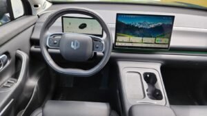 leapmotor-c10-tem-duas-versoes-e-traz-nova-etapa-da-eletrificacao-no-brasil-sergio-dias-8-2