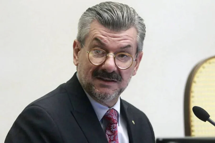 ministro-marco-buzzi