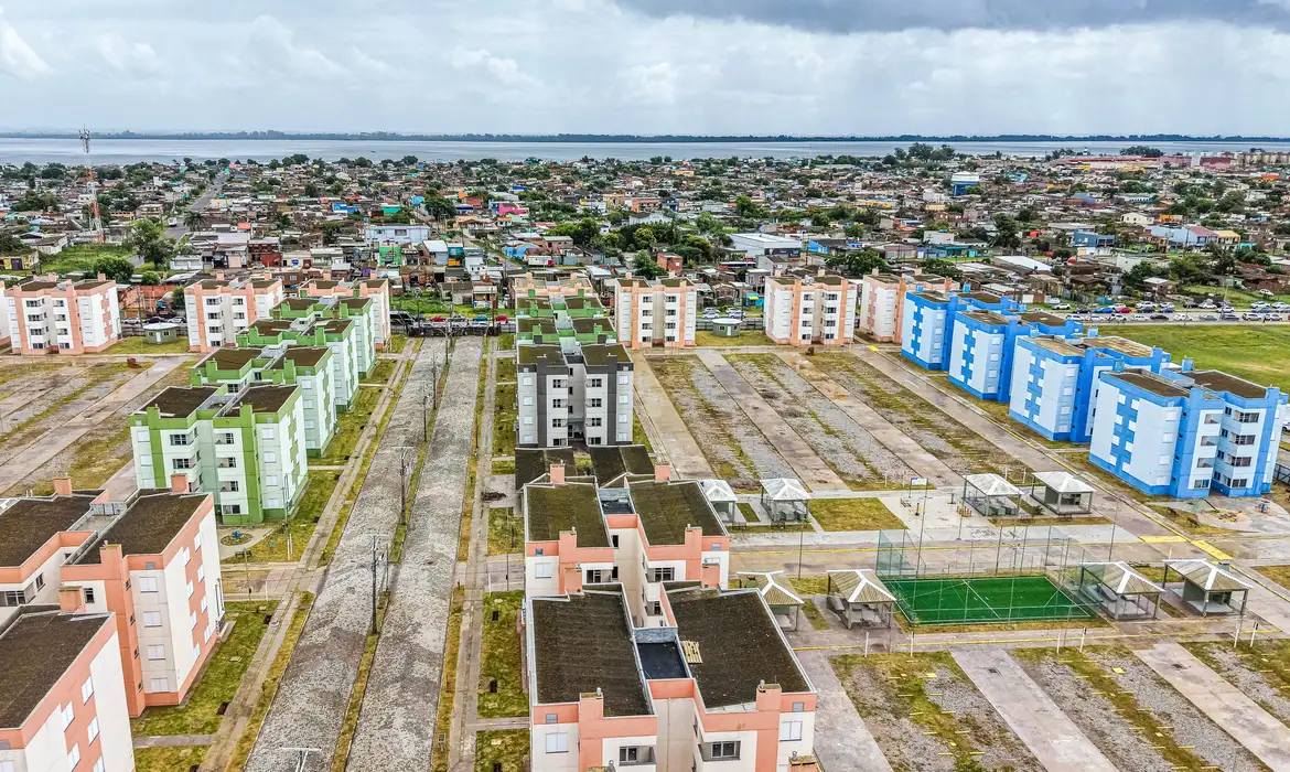 55052154550_849f1e778f_o_0-1