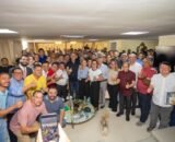 Romaria política marca condomínio de Omar Aziz após anúncio de Wilson Lima; pesquisas no AM apontam favoritismo do senador