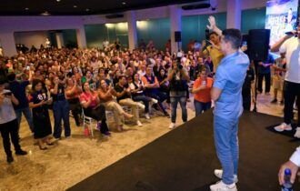 david-almeida-reune-mais-de-25