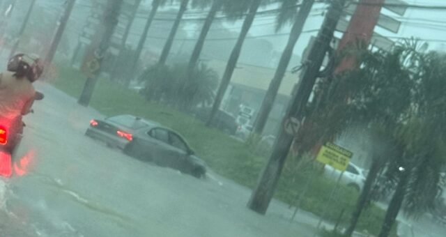 forte-chuva-provoca-alagamento