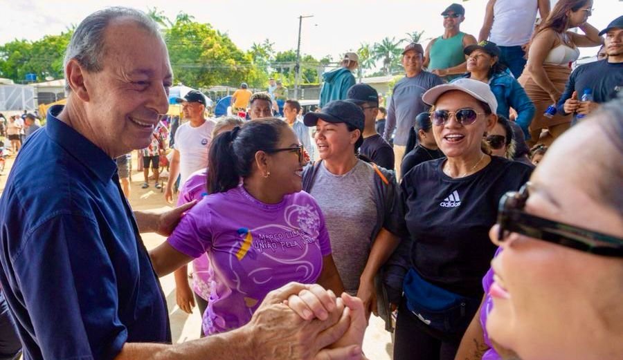 omar-aziz-recebido-com-carinho