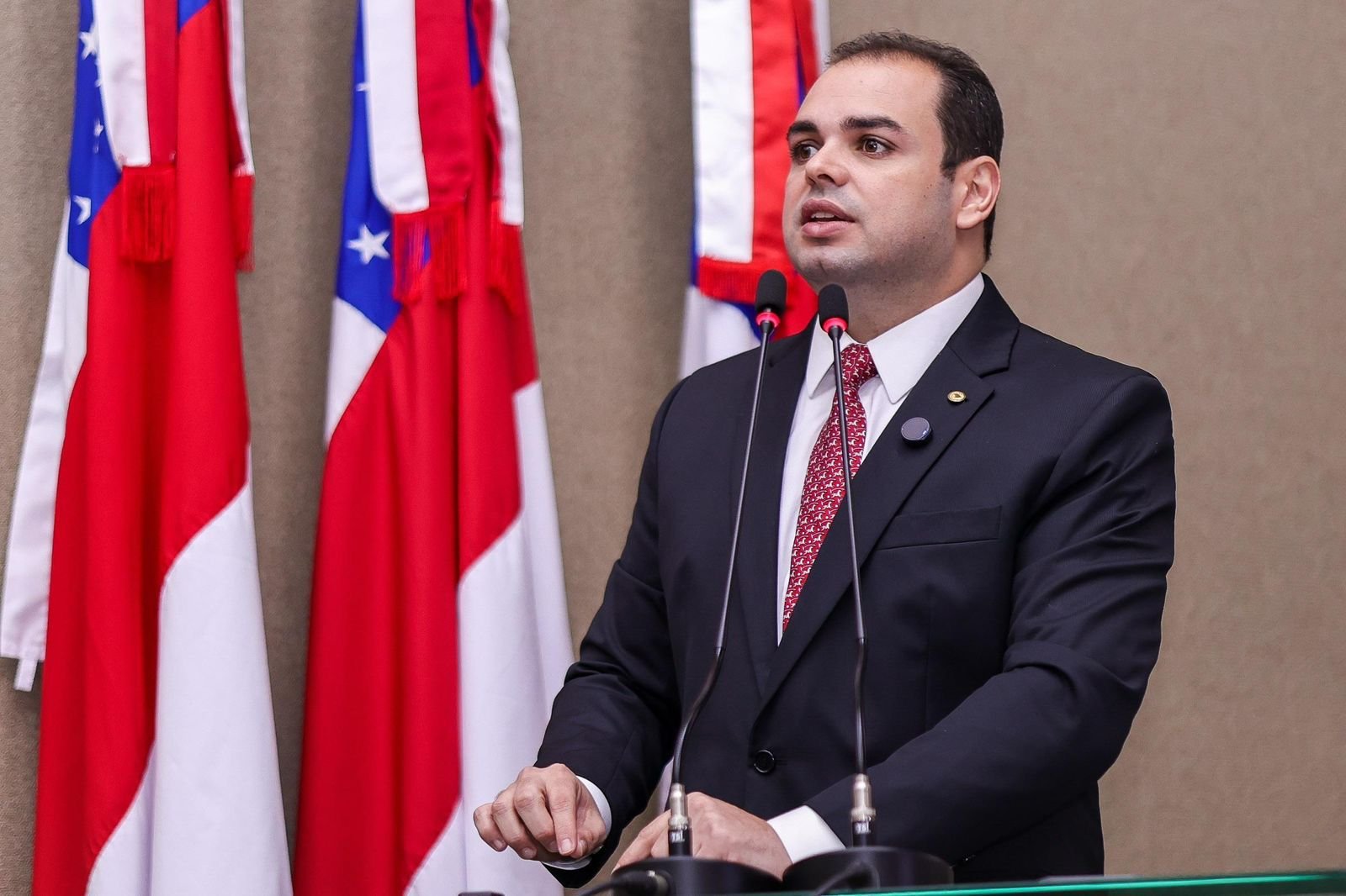 roberto-cidade-cobra-providenc