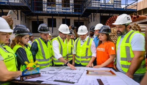 Em vistoria de obras do Residencial Compensa, governador interino Roberto Cidade destaca continuidade dos projetos habitacionais no Amazonas