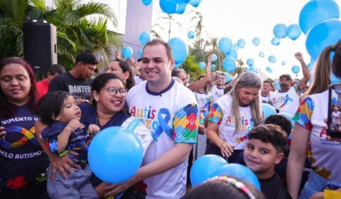 Roberto Cidade abre programação oficial do Abril Azul no Legislativo Estadual com iluminação especial