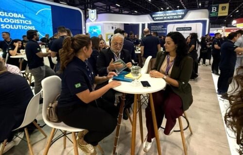 f07f42c4-fe07-4f50-9d99-e0eef9218c64