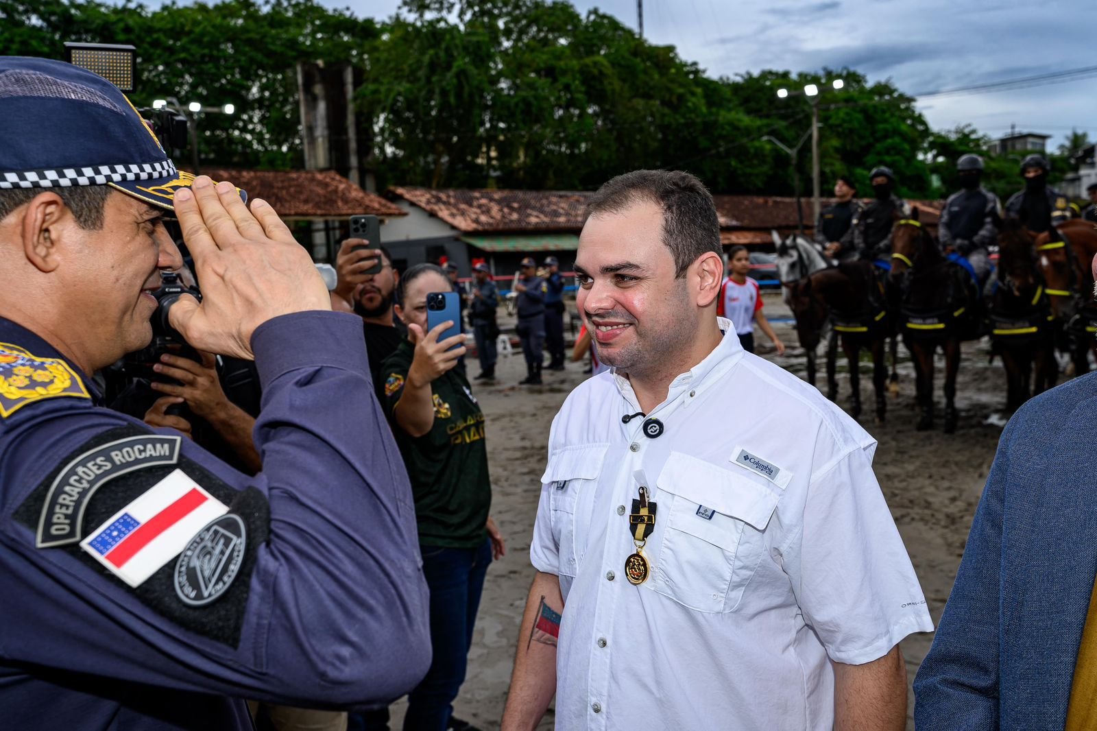 governador-interino-roberto-ci