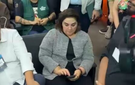 maria-do-carmo-aparece-isolada