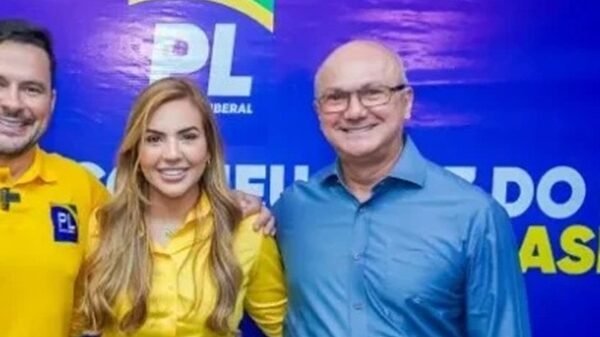 pai-e-filha-em-lados-opostos-m