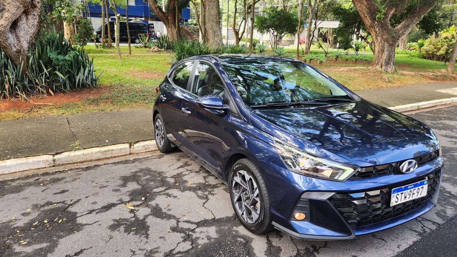 hyundai-hb20-encara-concorrencia-acirrada-entre-os-hatches-compactos-sergio-dias-16