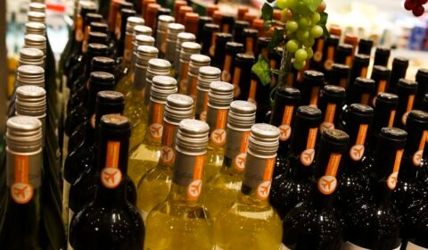 alimentos-e-bebidas-pressionam