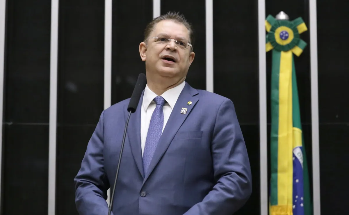 lider-do-pl-diz-que-partido-vo