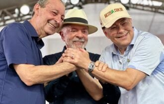 lula-entrega-casas-garante-a-b