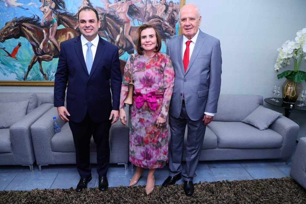presidente-do-tce-am-prestigia
