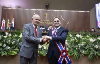 roberto-cidade-toma-posse-como