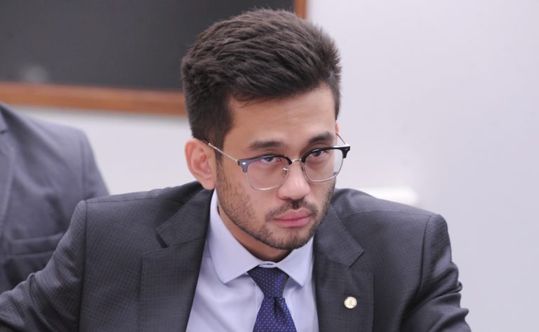 comissao-recebe-denuncias-de-d