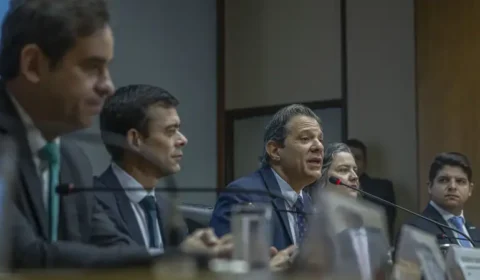 derrota-no-congresso-amplia-pr
