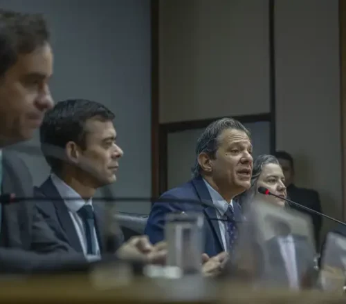 derrota-no-congresso-amplia-pr